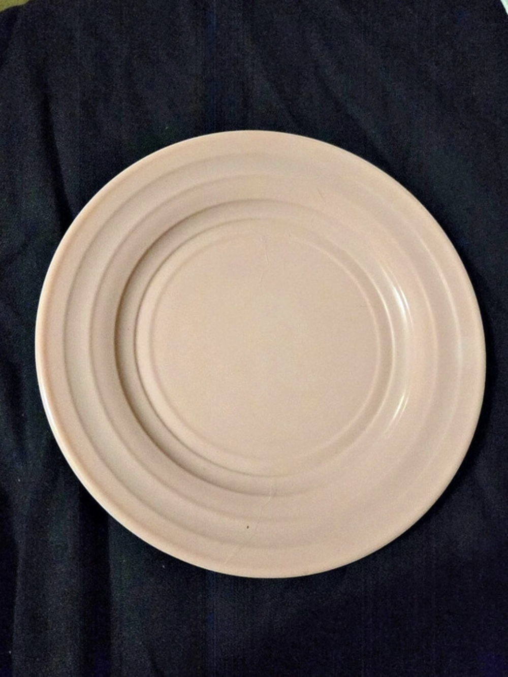Fiesta Classic Rim Dinner Plate Pink 7.5 in